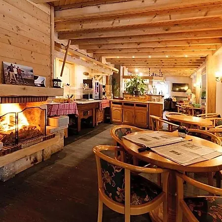 L'auberge Au Bord Du 호텔 2*