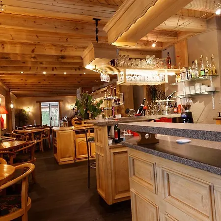 Hotell L'auberge Au Bord Du 2*