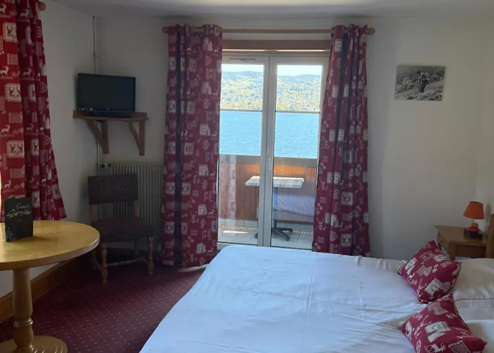 L'auberge Au Bord Du Hotel